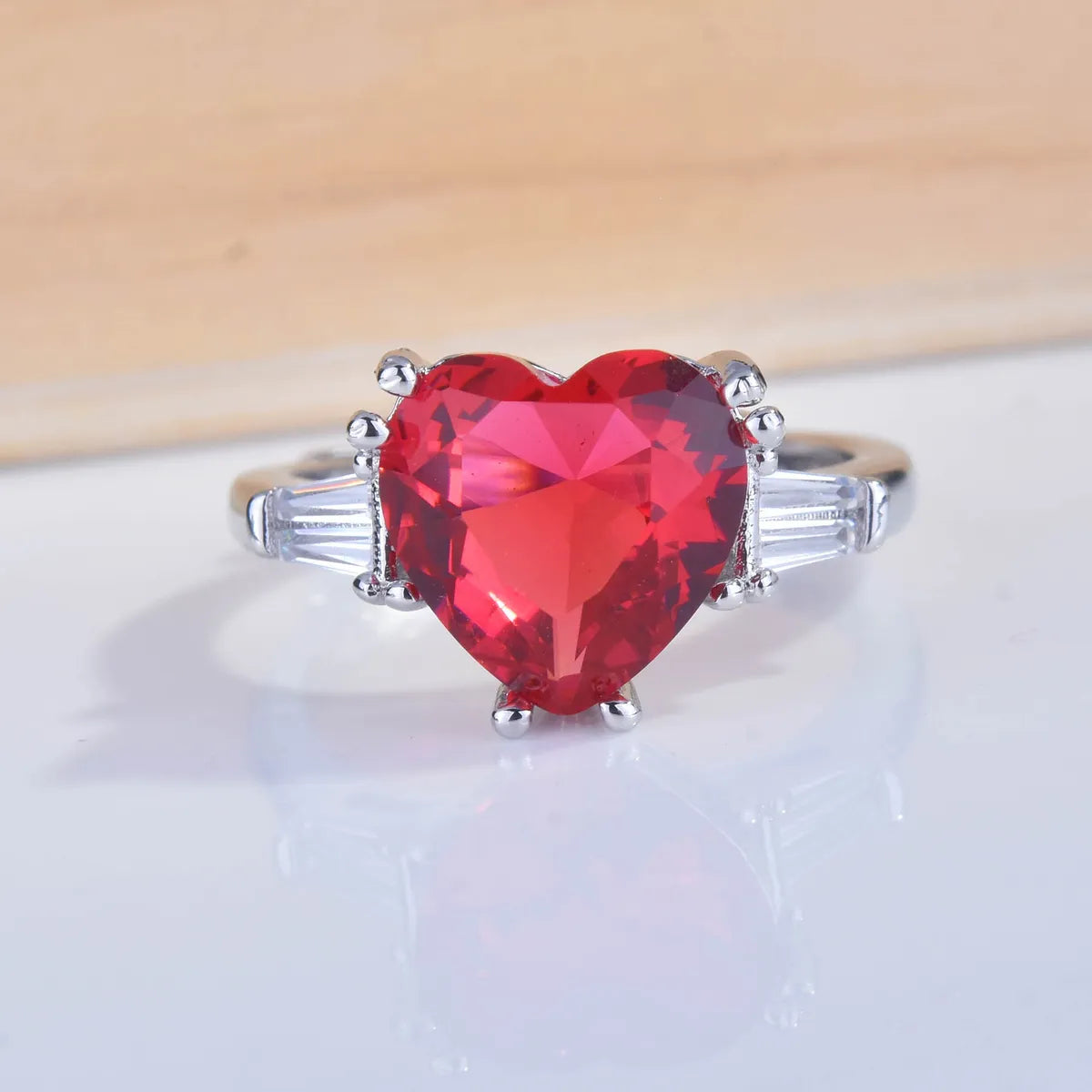 Platinum Diamond Ring-Classic Simulation Pigeon Blood Red Heart-shaped Ring European And American Open Ring