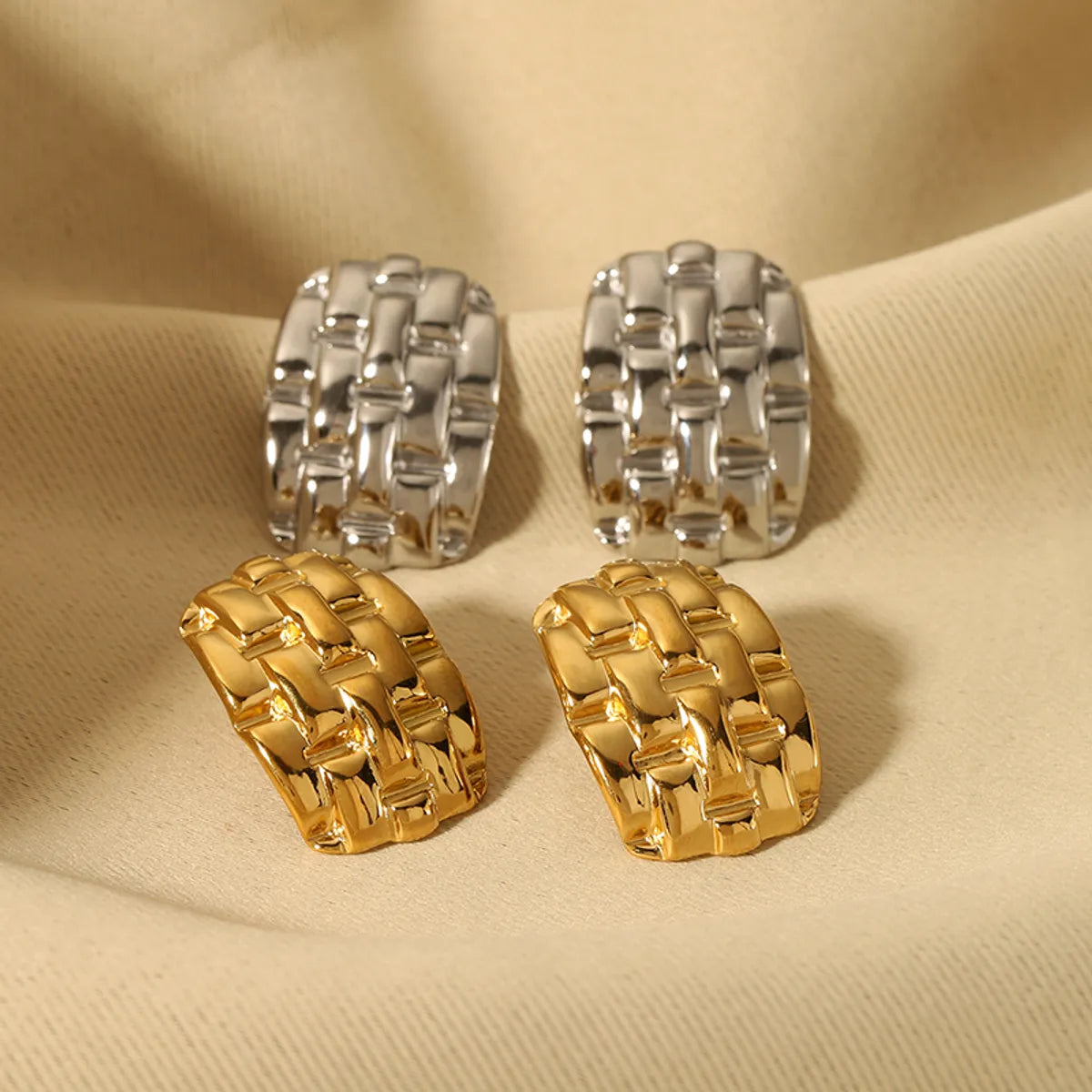 Cute Pearl Earrings-1 Pair Basic Vintage Style Classic Style Geometric Plating Stainless Steel 18k Gold Plated Ear Studs