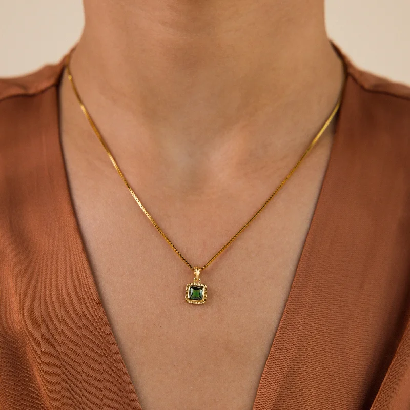 Trendy Necklace for Bridesmaids-Vintage Emerald Pendant Necklace