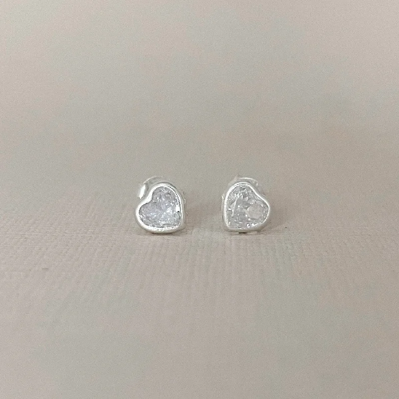 Minimalist Silver Earrings-IVY HEART EARRINGS