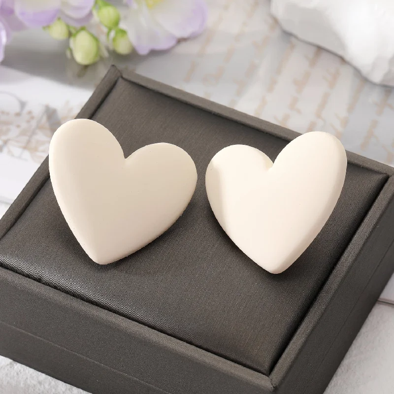 Beige Heart 1