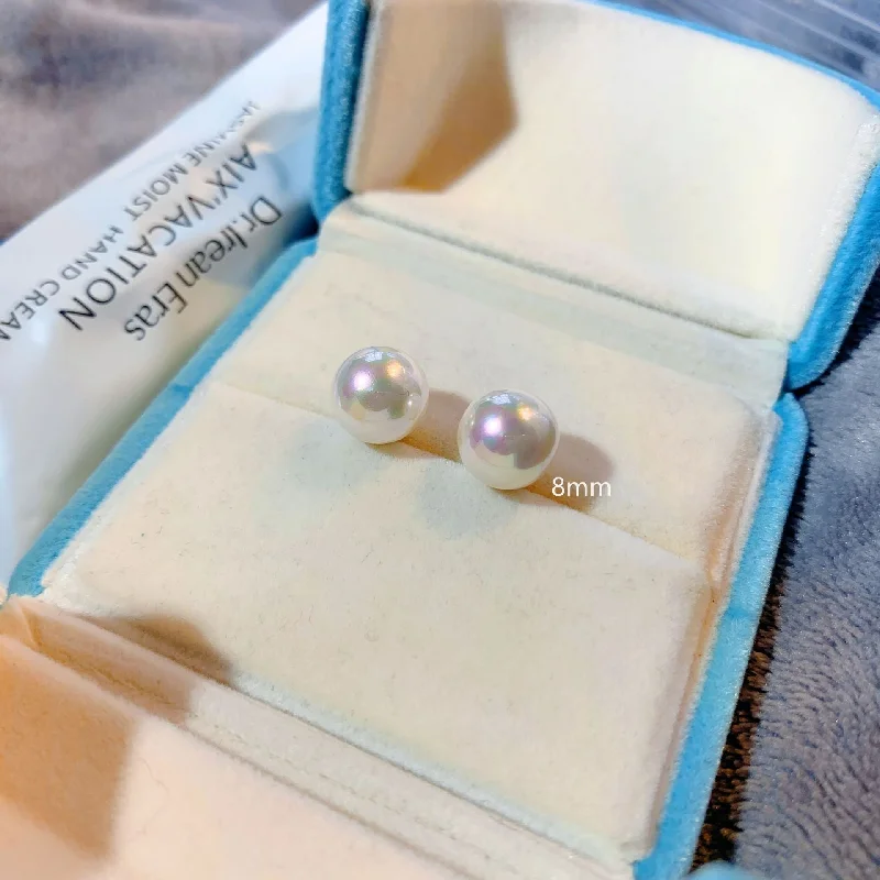 B504-8mm Pearl Stud Earrings