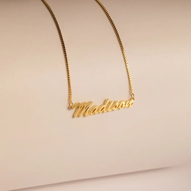 Classic Wedding Necklace-Natural Name Necklace in Box Chain