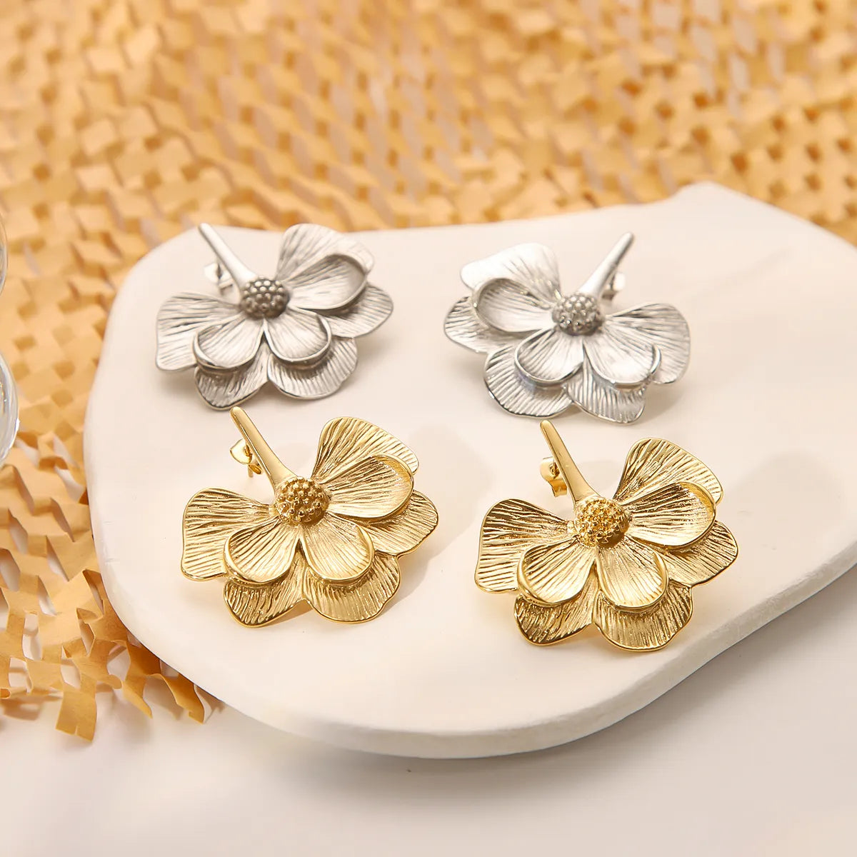 Stylish Dangle Earrings-1 Pair Vintage Style Petal Plating Stainless Steel 18k Gold Plated Silver Plated Ear Studs