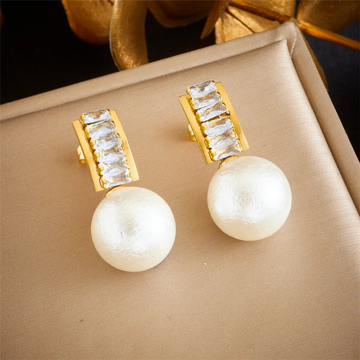 Custom Birthstone Earrings-1 Pair Simple Style Round Plating Inlay Titanium Steel Rhinestones Pearl 18k Gold Plated Ear Studs