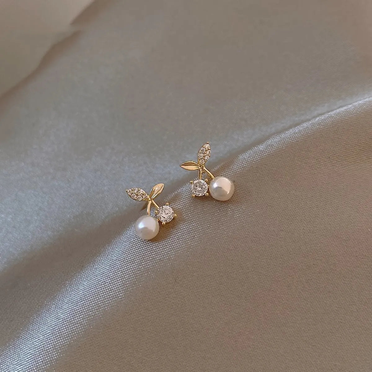 Birthstone Earrings for December-1 Pair Sweet Simple Style Cherry Plating Inlay Copper Pearl Zircon 14k Gold Plated Ear Studs