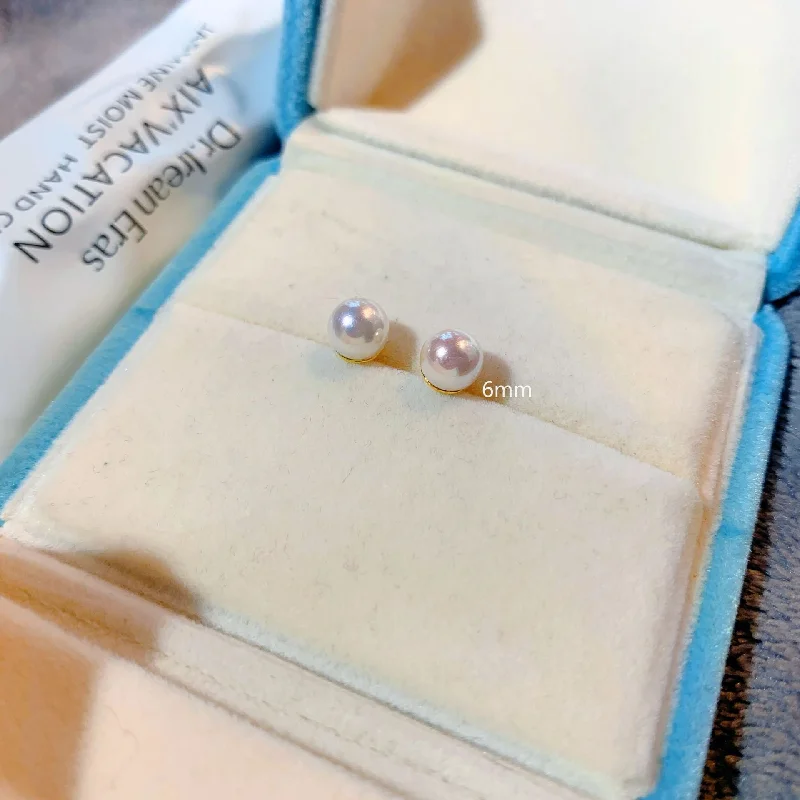 B503-6mm Pearl Stud Earrings